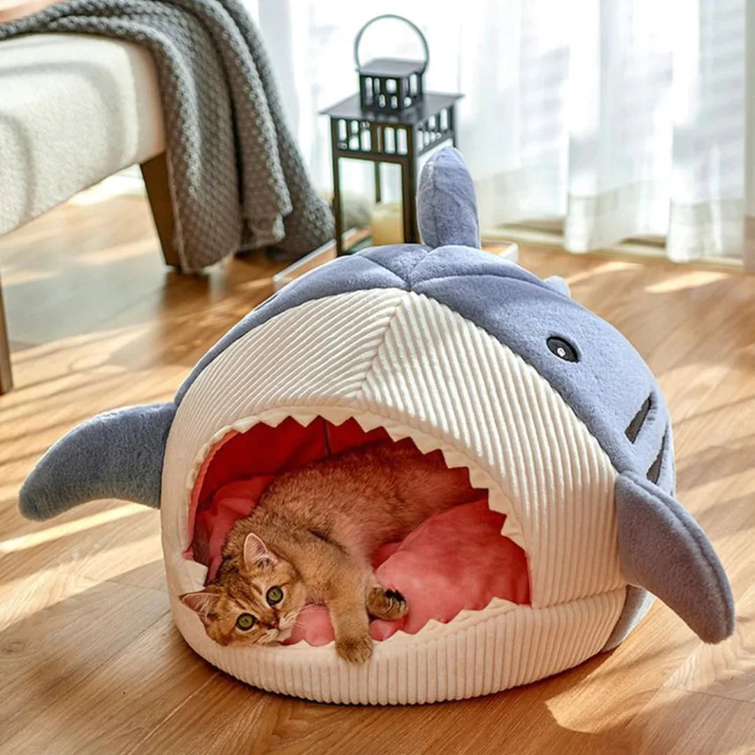 Cama para mascotas de lujo en forma de tiburón