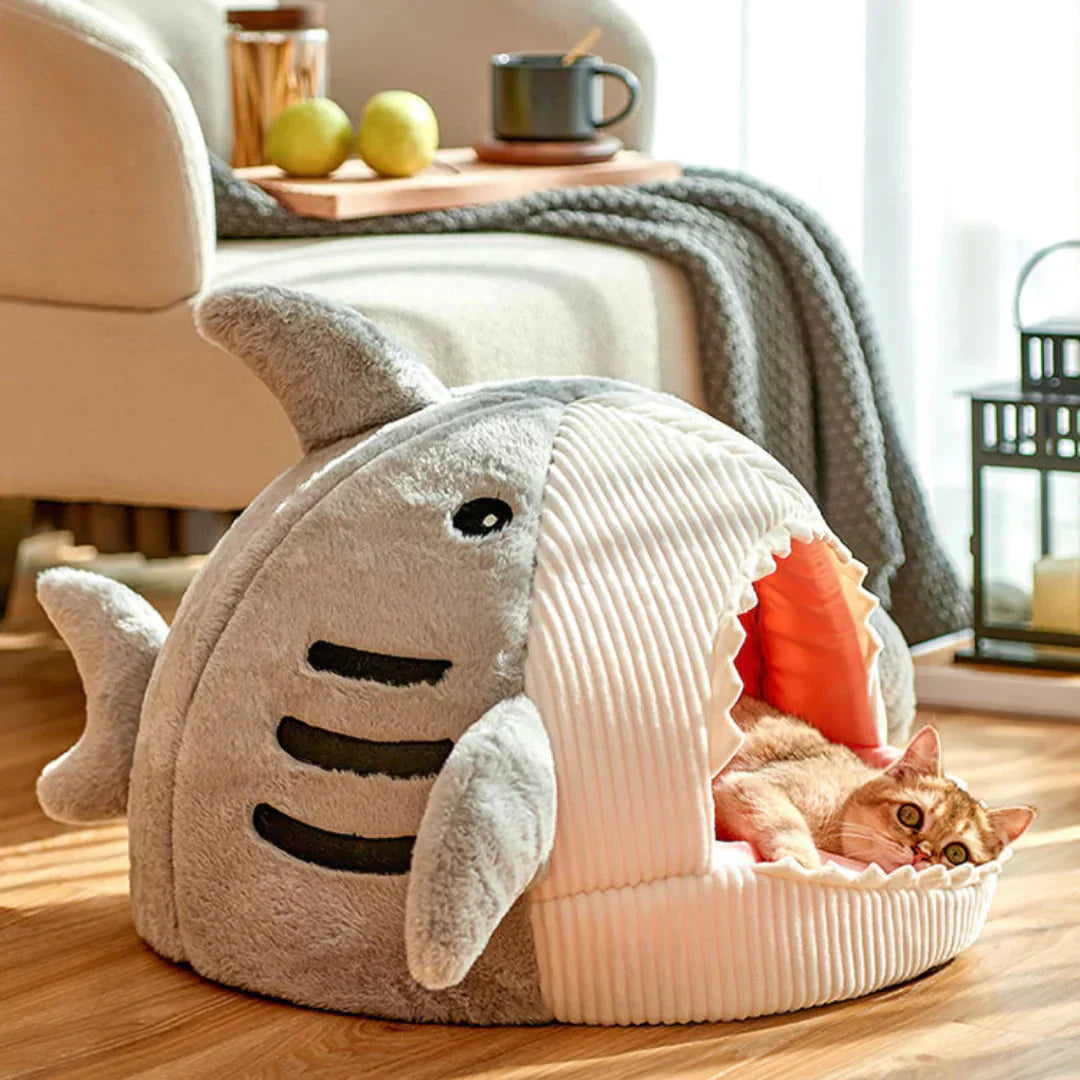 Cama para mascotas de lujo en forma de tiburón
