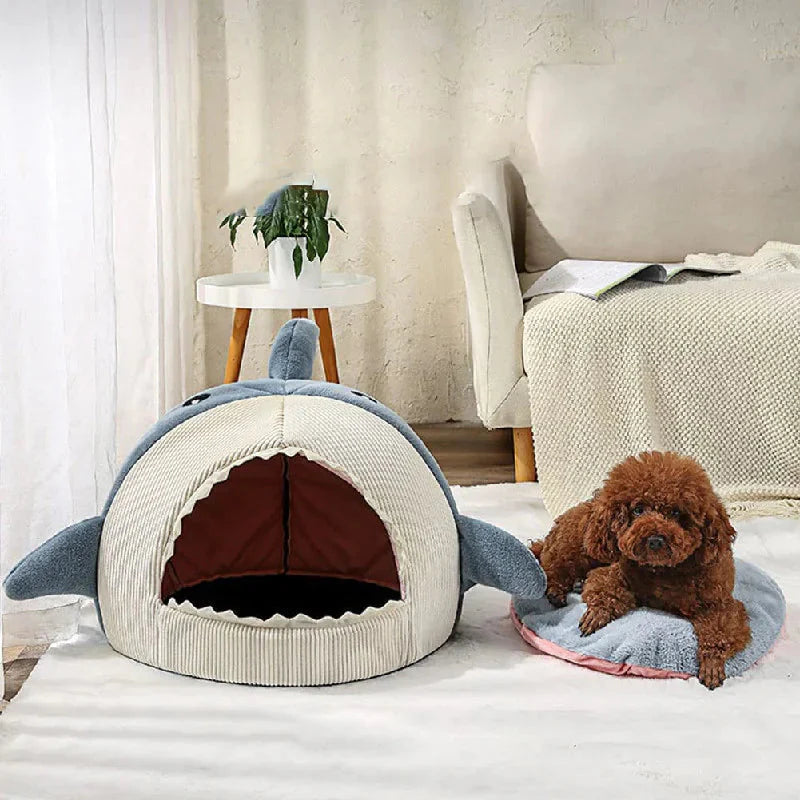 Cama para mascotas de lujo en forma de tiburón
